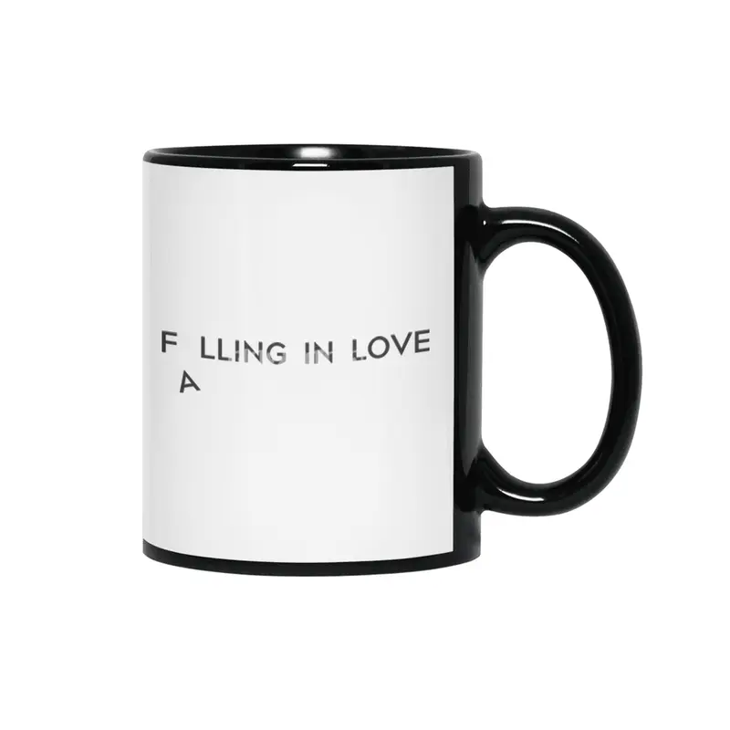 Valentines day gift with Falling in love minimalist words Siyah Kupa