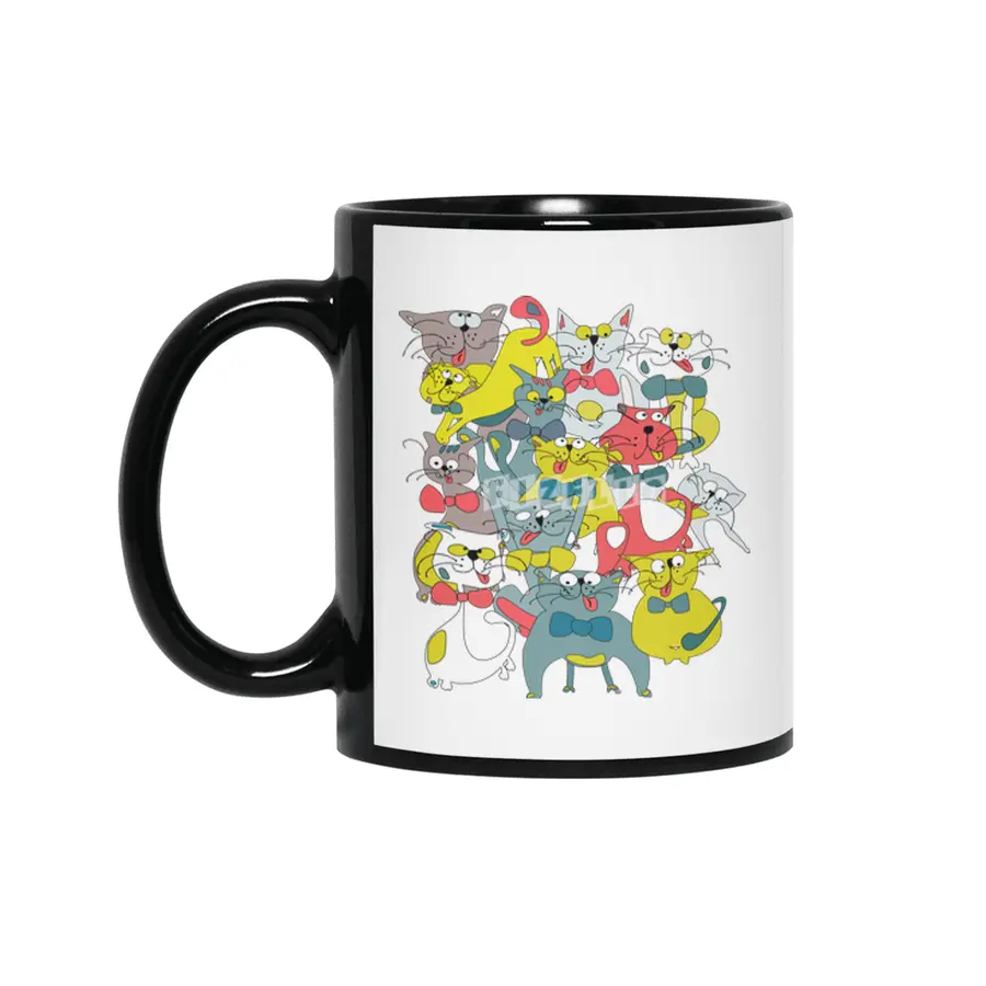 Funny doodle colorful cats.Seamless pattern with funny hand drawn cats Siyah Kupa