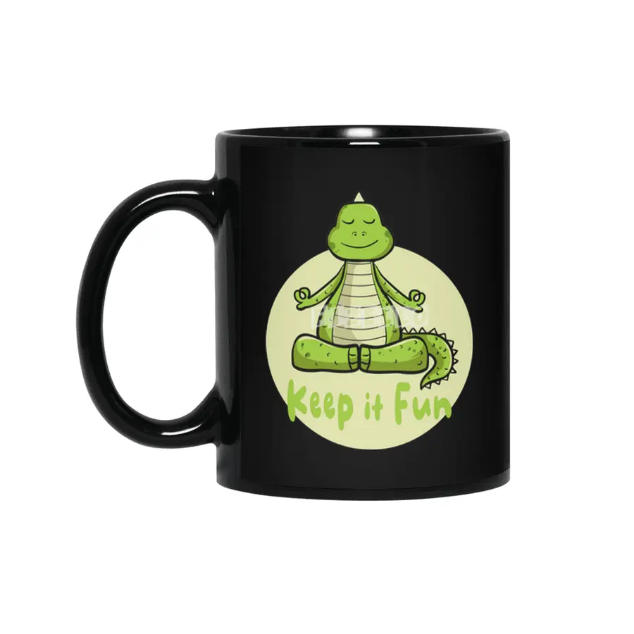 Keep it fun Kawaii green crocodile practicing yoga Siyah Kupa