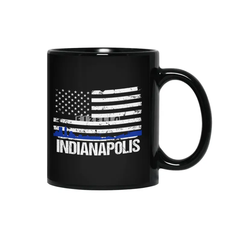 Indianapolis Skyline Silhouette on Distressed American Flag Siyah Kupa