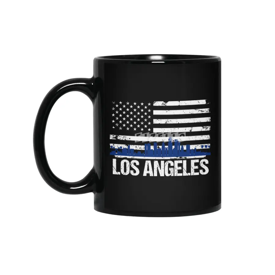 Los Angeles Skyline Silhouette on Distressed American Flag Siyah Kupa