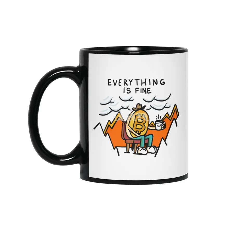 Everything is Fine - Bitcoin Volatility Cartoon in Flames Siyah Kupa