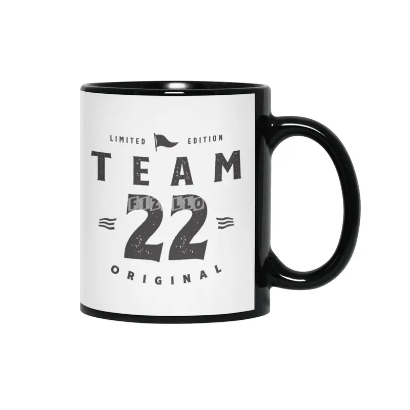 22nd Birthday Team 22 Years Old Siyah Kupa