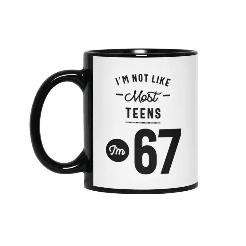 67 Year Old Gift | 67th Birthday Gift Ideas - Mens and Womens Siyah Kupa
