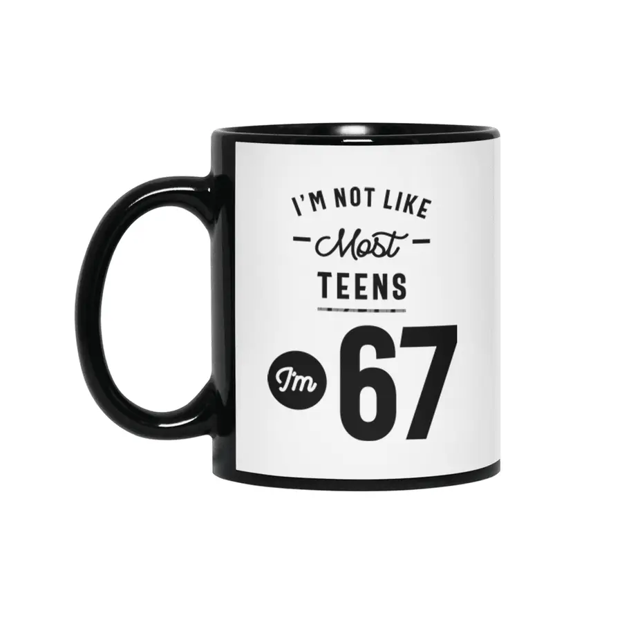 67 Year Old Gift | 67th Birthday Gift Ideas - Mens and Womens Siyah Kupa