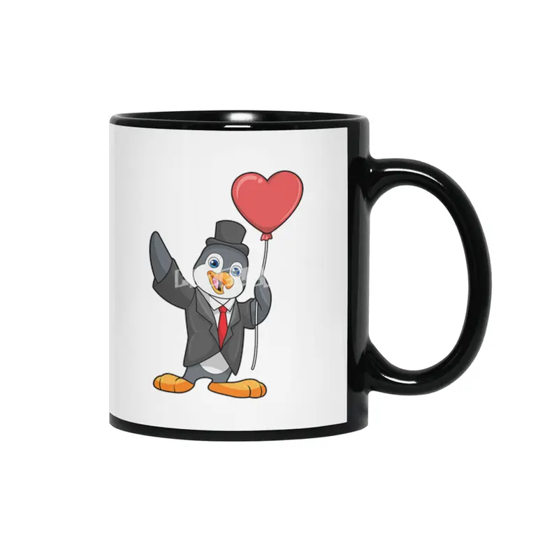 Penguin as Groom with Heart Ballon Siyah Kupa