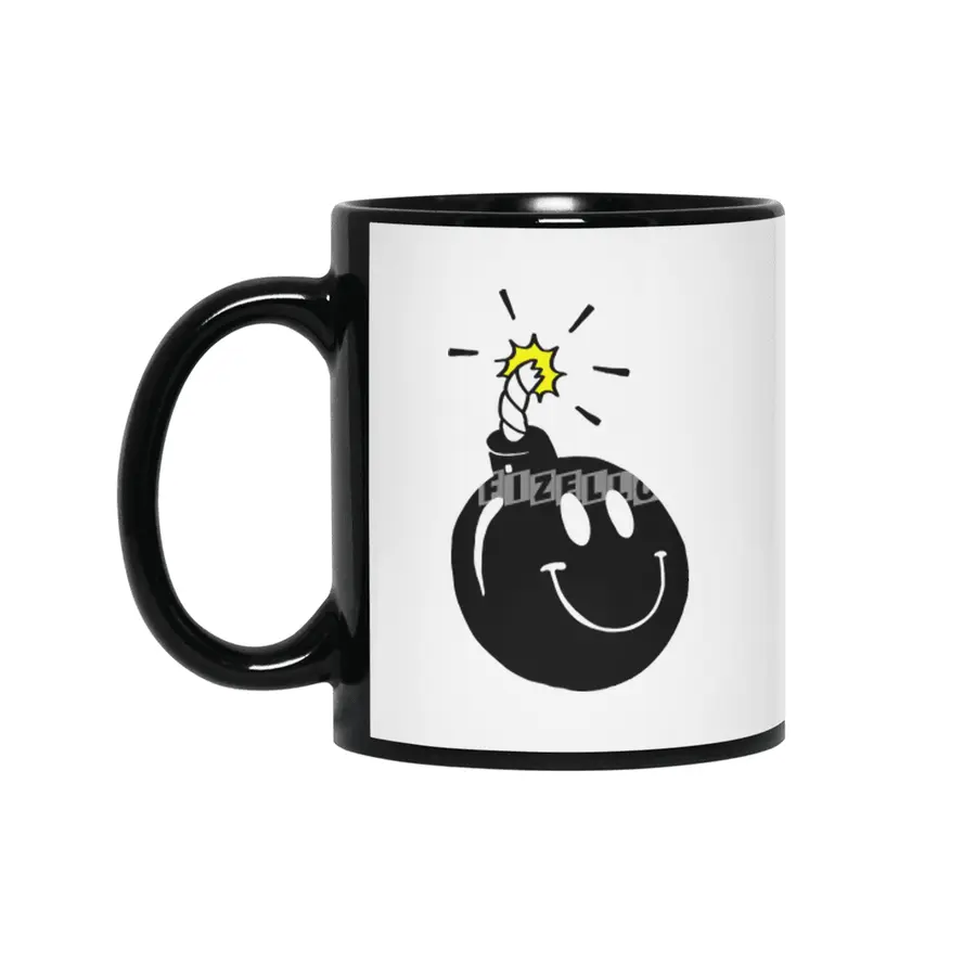 Smiley Bomb Siyah Kupa