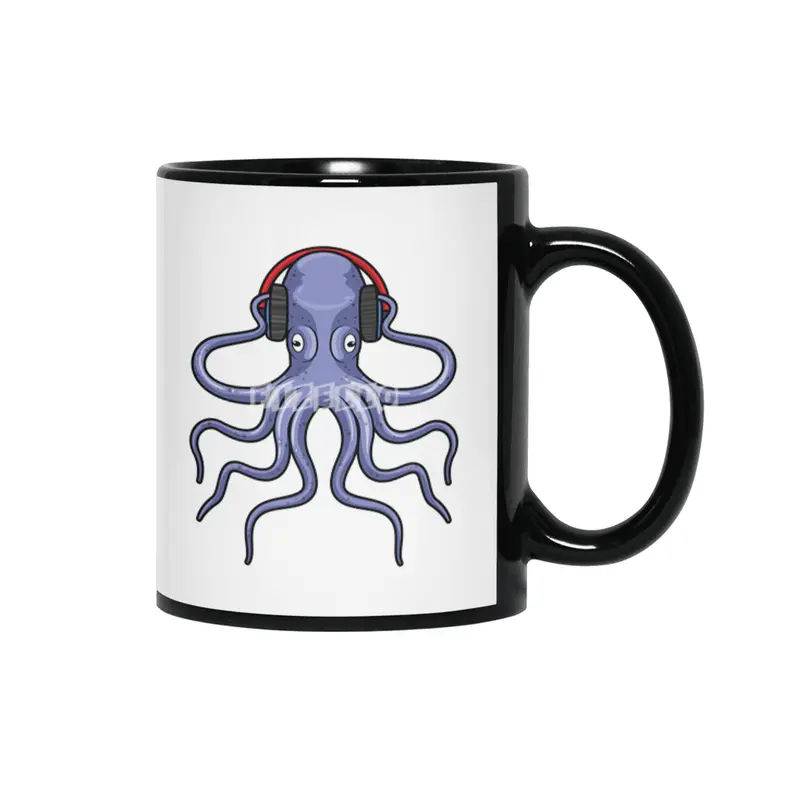 Octopus at Music with Headphone Siyah Kupa