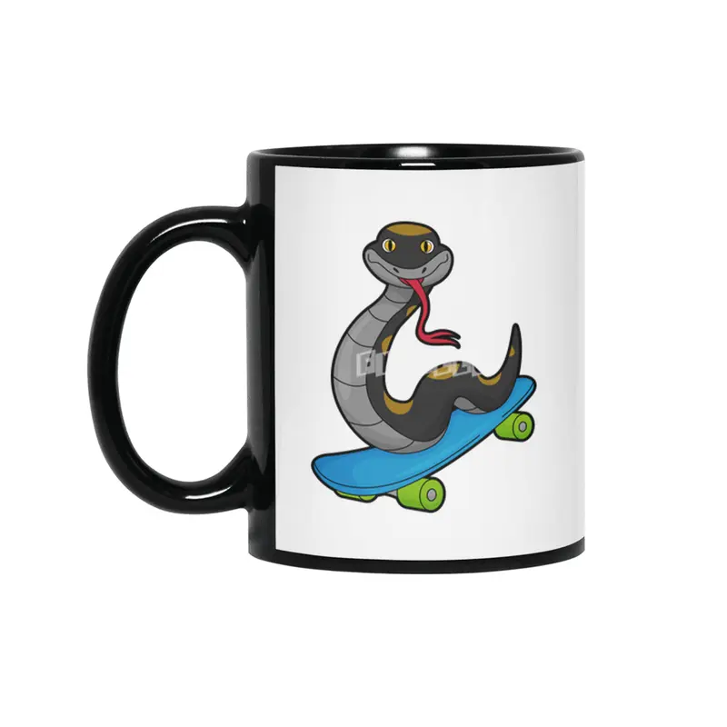 Snake as Skater with Skateboard Siyah Kupa