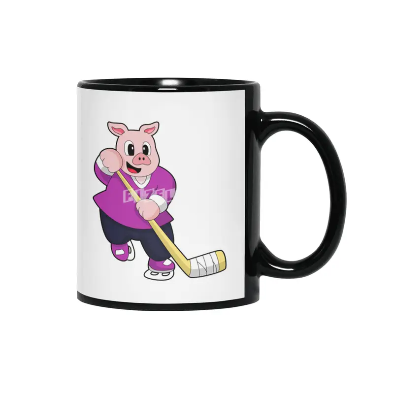 Pig at Ice hockey with Ice hockey stick Siyah Kupa