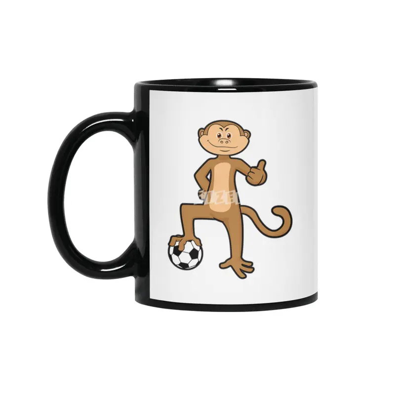 Monkey at Sports with Soccer ball Siyah Kupa