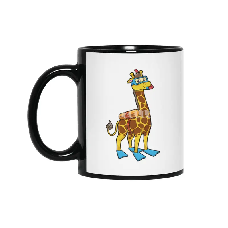 Giraffe as Diver with Swimming goggles & Flippers Siyah Kupa