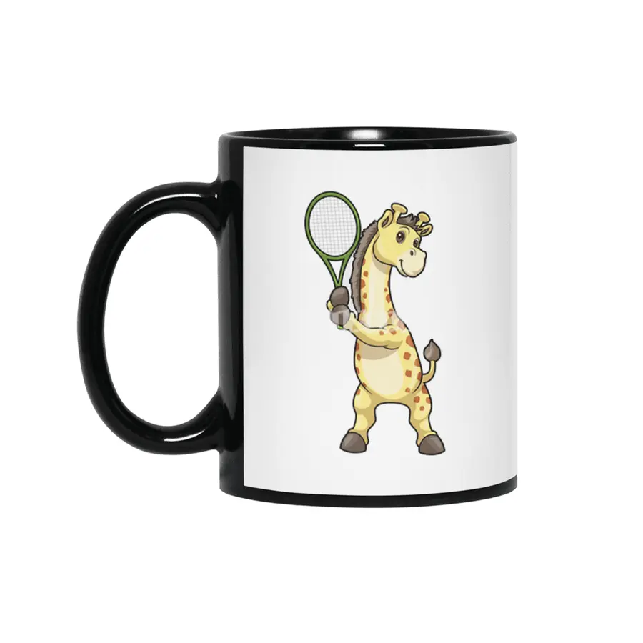 Giraffe at Tennis with Tennis racket Siyah Kupa