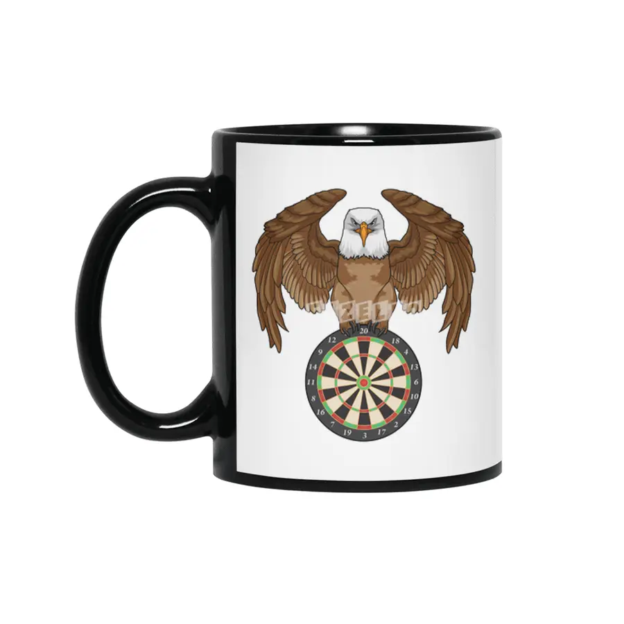 Eagle at Darts with Dartboard Siyah Kupa