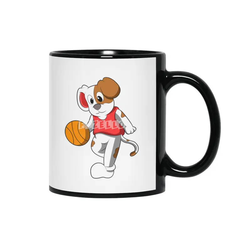 Dog at Sports with Basketball Siyah Kupa