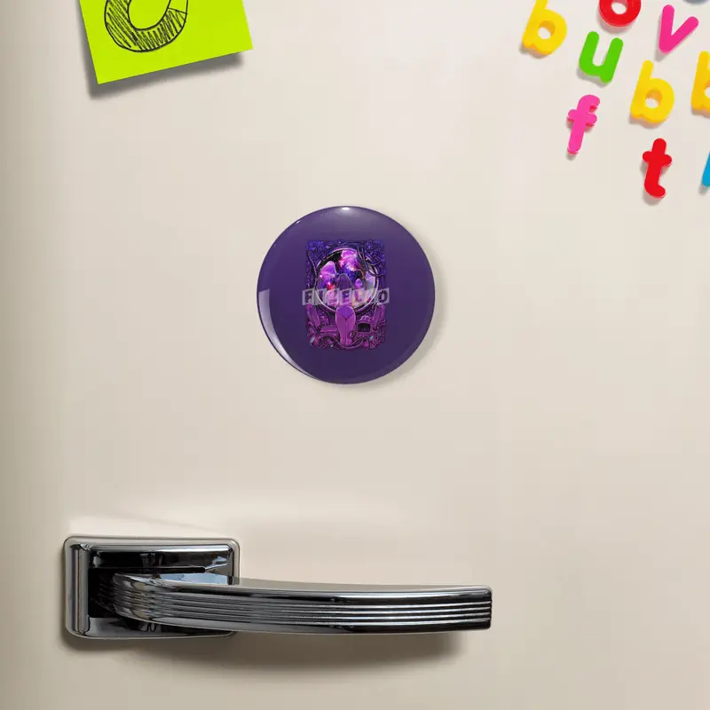 A girl in purple room Açacak