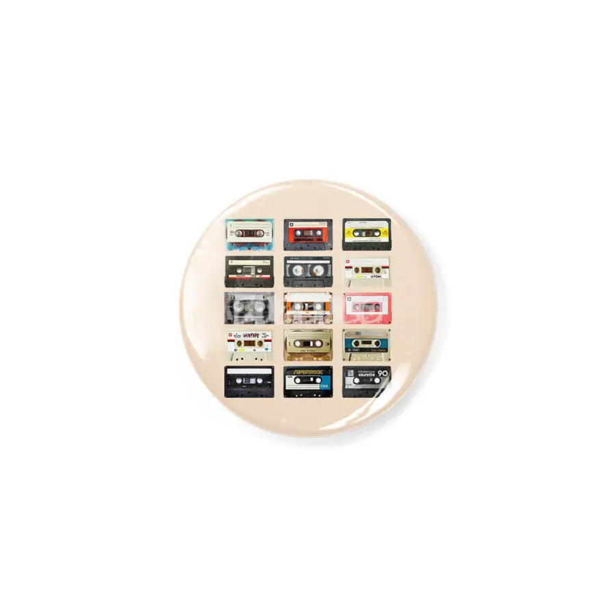 Collection of Retro 90s Cassette Tapes Rozet
