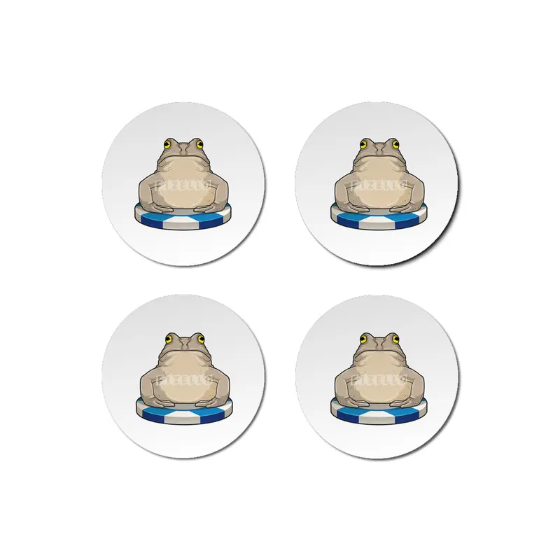 Frog at Poker with Poker chips Bardak Altlığı