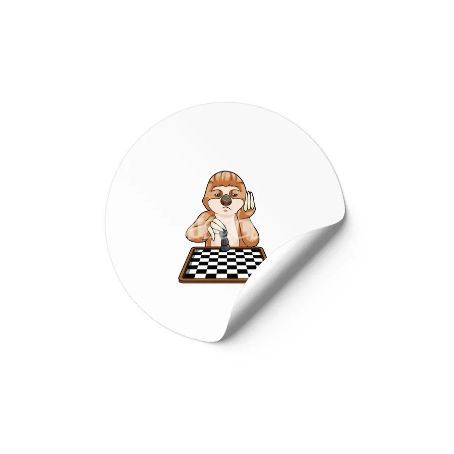 Sloth at Chess with Chess board Etiket