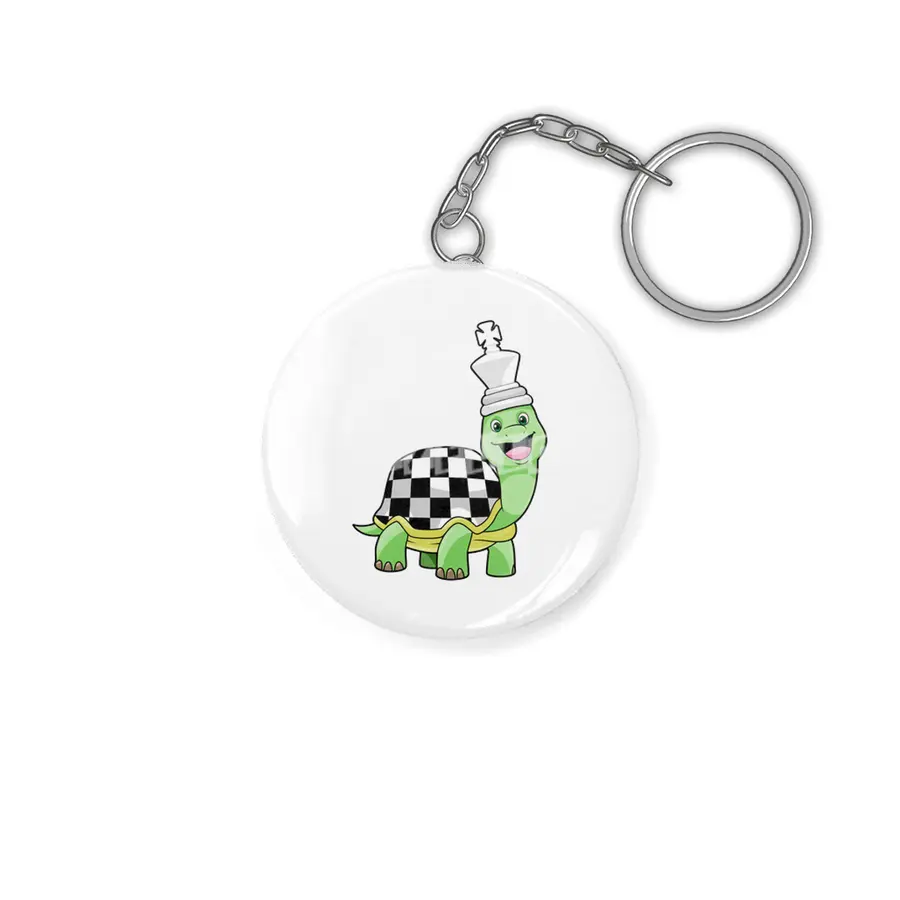 Turtle at Chess with Chess board & King Anahtarlık
