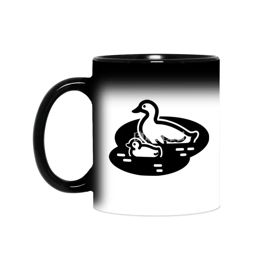 Ducks in a Pond Clipart Sihirli Kupa
