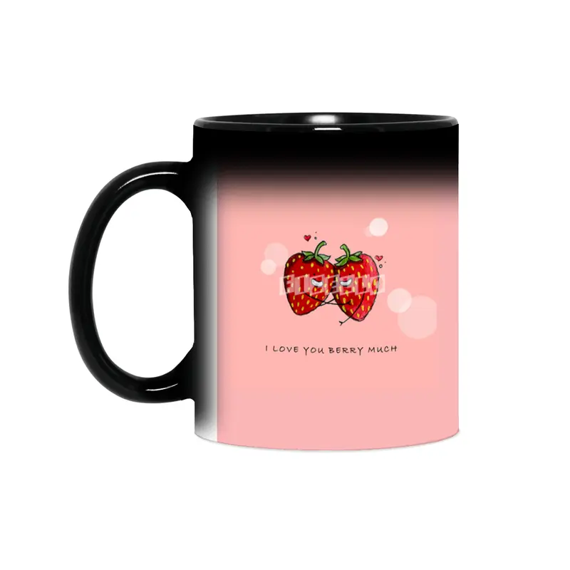 Cute Strawberry Couple with "I Love You Berry Much" Sihirli Kupa