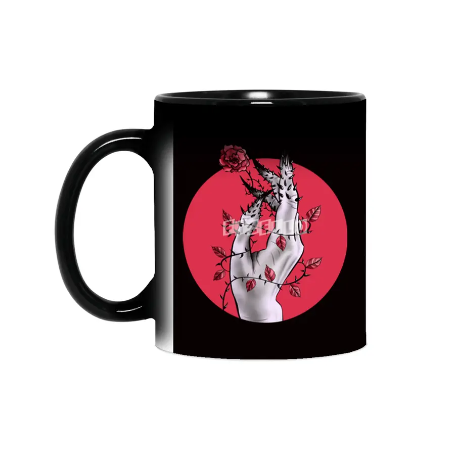 Creepy Hand With Rose And Thorns Gothic Art Sihirli Kupa