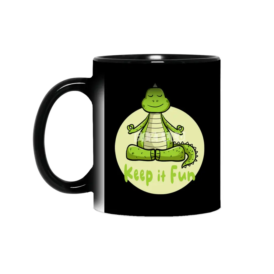 Keep it fun Kawaii green crocodile practicing yoga Sihirli Kupa