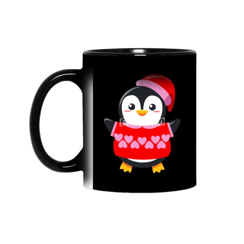 Cute Penguin with a heart sweater and hat Sihirli Kupa