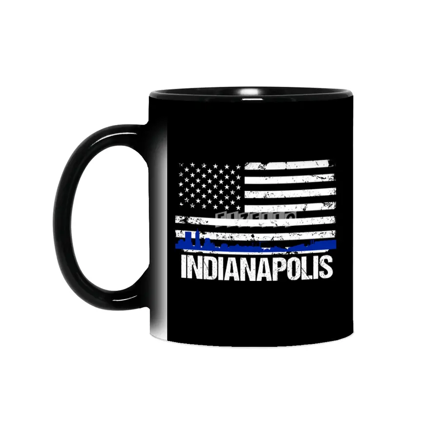 Indianapolis Skyline Silhouette on Distressed American Flag Sihirli Kupa