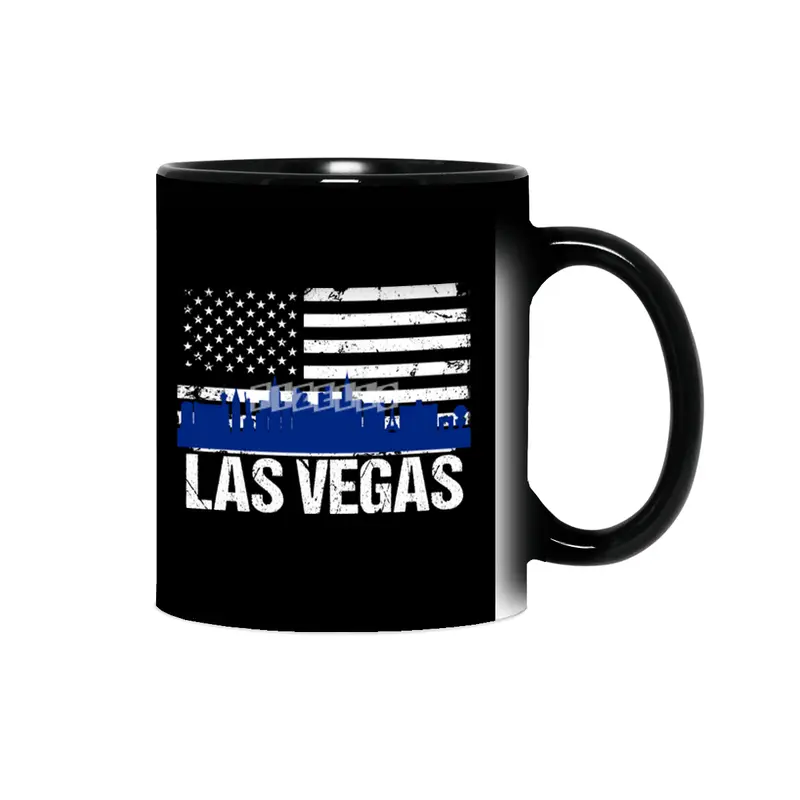 Las Vegas Skyline Silhouette on Distressed American Flag Sihirli Kupa