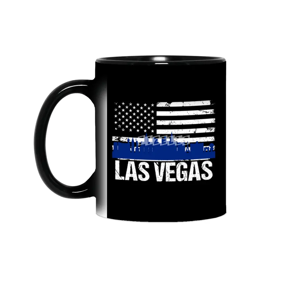 Las Vegas Skyline Silhouette on Distressed American Flag Sihirli Kupa