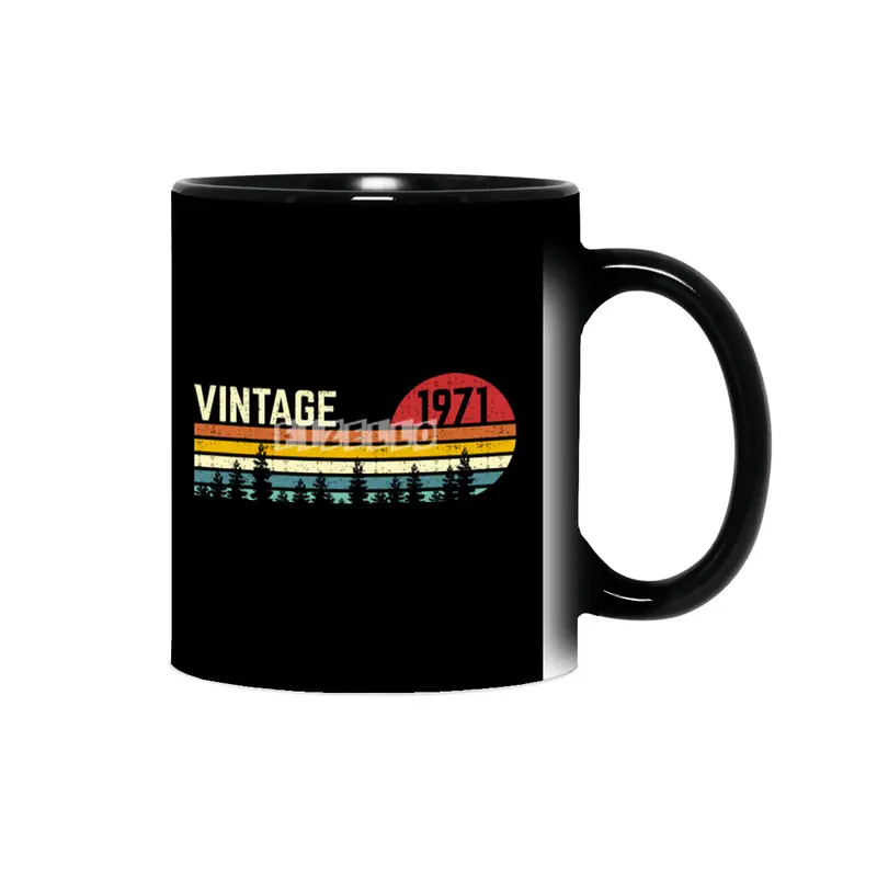 cool vintage sunset 1971 50th birthday 50 year old retro classic cute design distressed text Sihirli Kupa