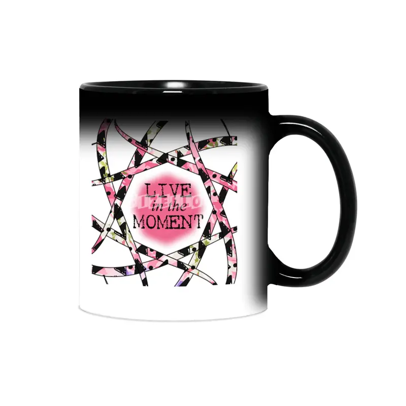 Live in the Moment - colorful ribbon design Sihirli Kupa