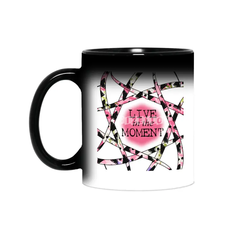 Live in the Moment - colorful ribbon design Sihirli Kupa