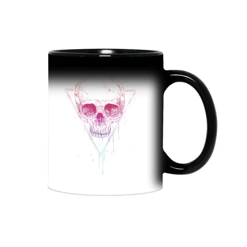 Skull in a triangle Sihirli Kupa