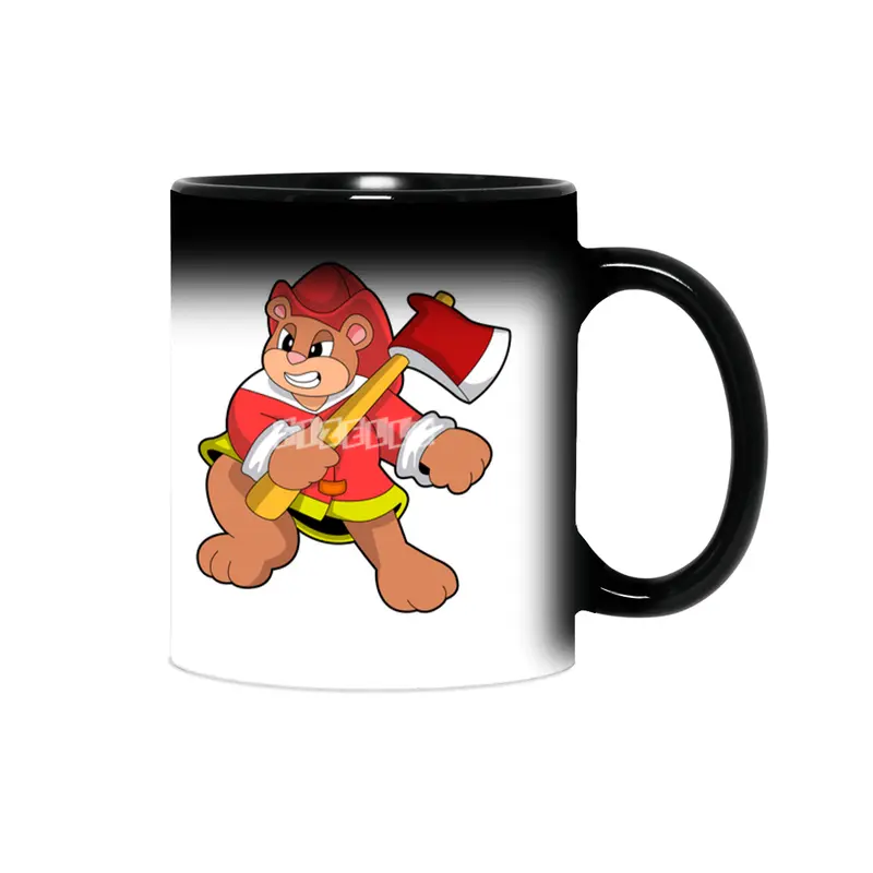 Bear as Firefighter with Ax Sihirli Kupa