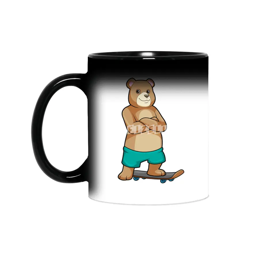Bear as Skater with Skateboard Sihirli Kupa