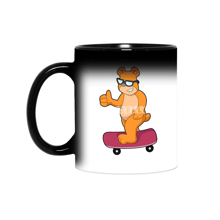Bear as Skater with Skateboard Sihirli Kupa