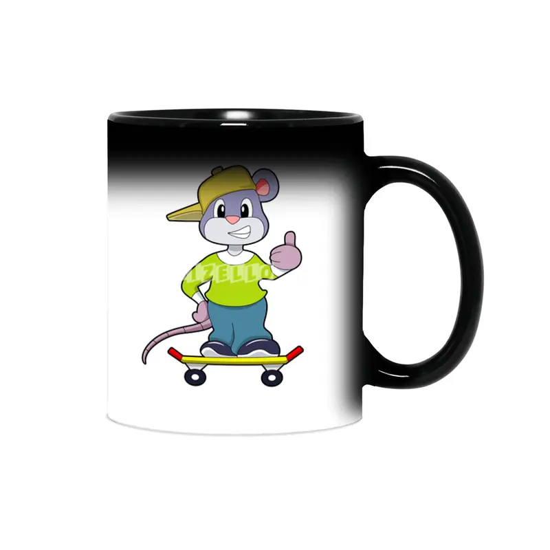 Mouse as Skater with Skateboard Sihirli Kupa