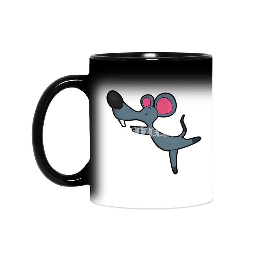 Mouse at Yoga Stretching exercise Sihirli Kupa