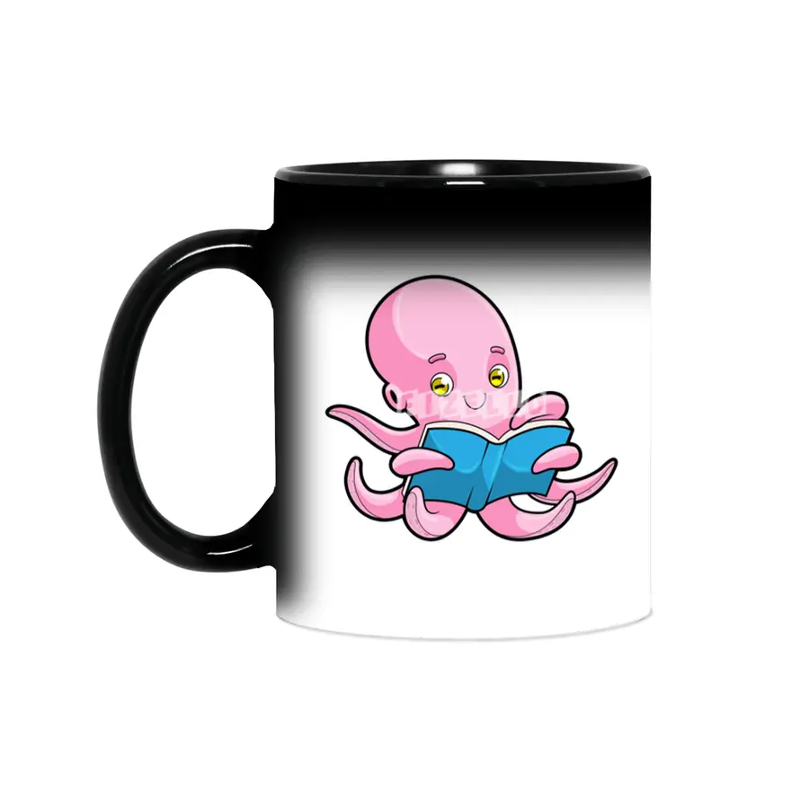 Octopus at Reading a Book Sihirli Kupa