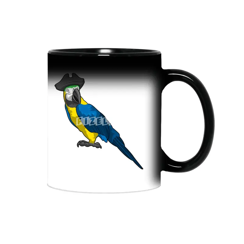 Parrot as Pirate with Hat Sihirli Kupa