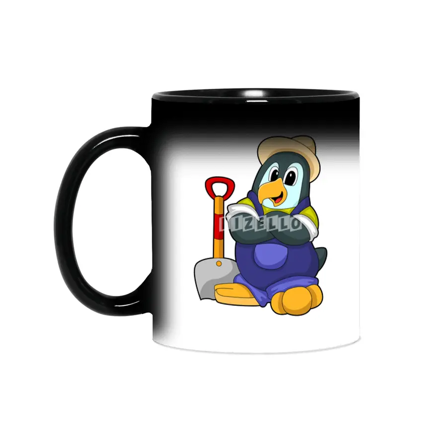 Penguin as Farmer with Shovel Sihirli Kupa