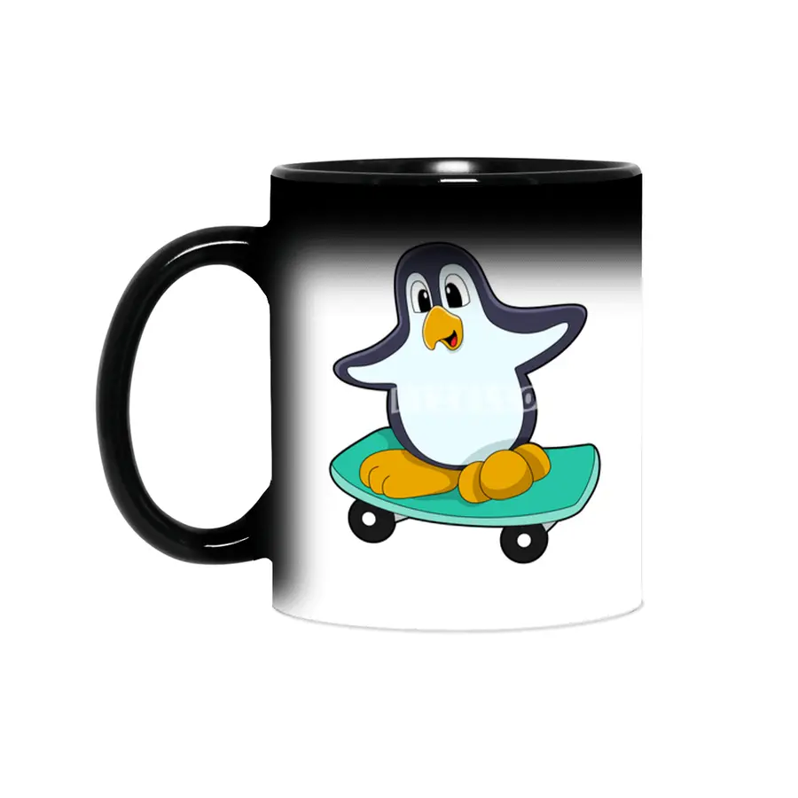 Penguin as Skater on Skateboard Sihirli Kupa