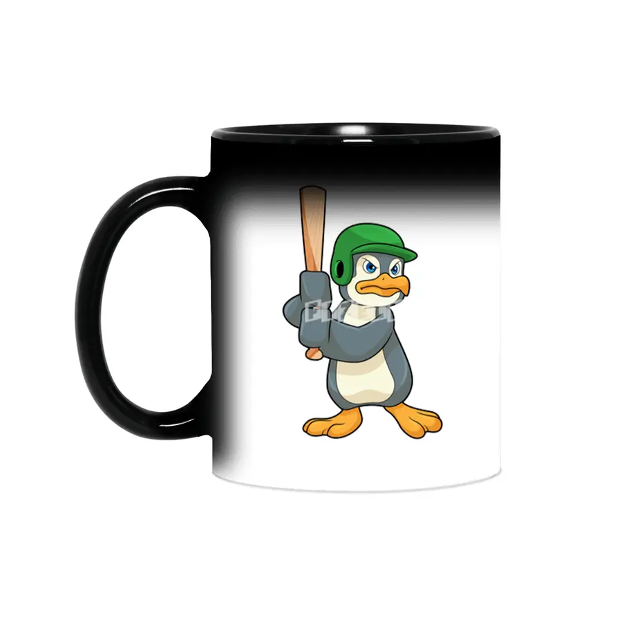 Penguin at Baseball with Baseball bat & Helmet Sihirli Kupa