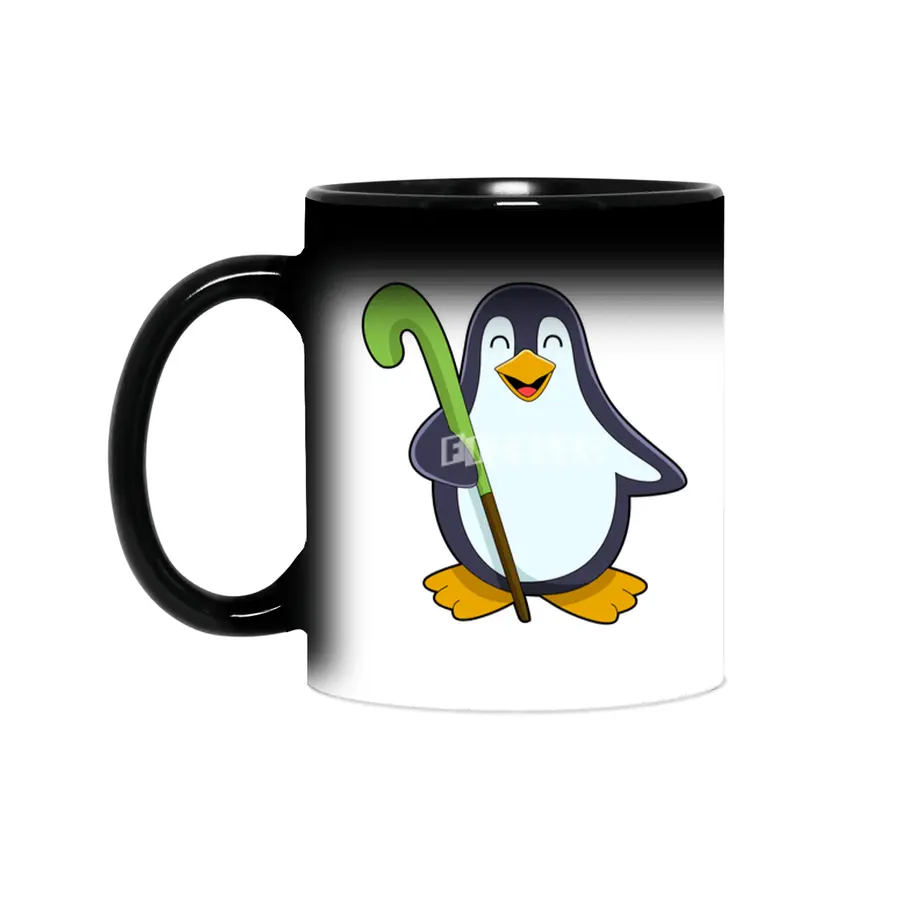 Penguin at Hockey with Hockey bat Sihirli Kupa