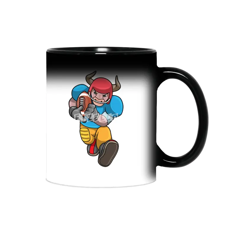Bull at Sports with Football & Helmet Sihirli Kupa