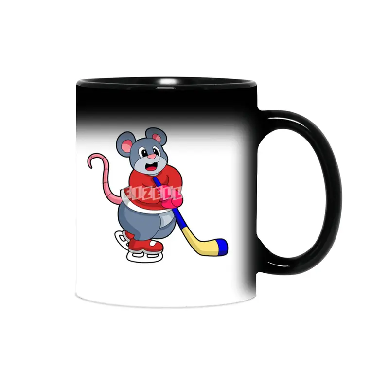 Rat at Ice hockey with Ice hockey stick Sihirli Kupa