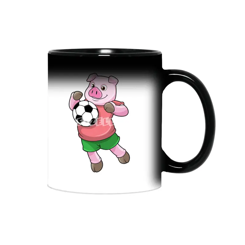 Pig at Soccer Sports Sihirli Kupa